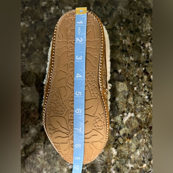 Daniel Green Alpine Slippers  6 1/2 M - Picture 14 of 16